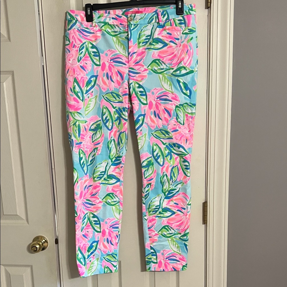 Lilly Pulitzer Pink and Green Floral Cropped Pants